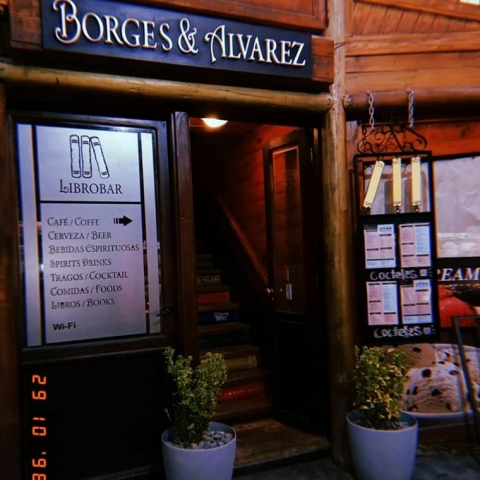 Borges y Alvares - Bar Literario